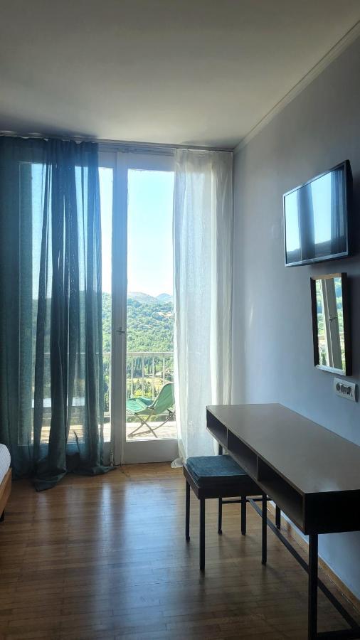 Theoxenia Hotel อันดริตไซนา ภายนอก รูปภาพ