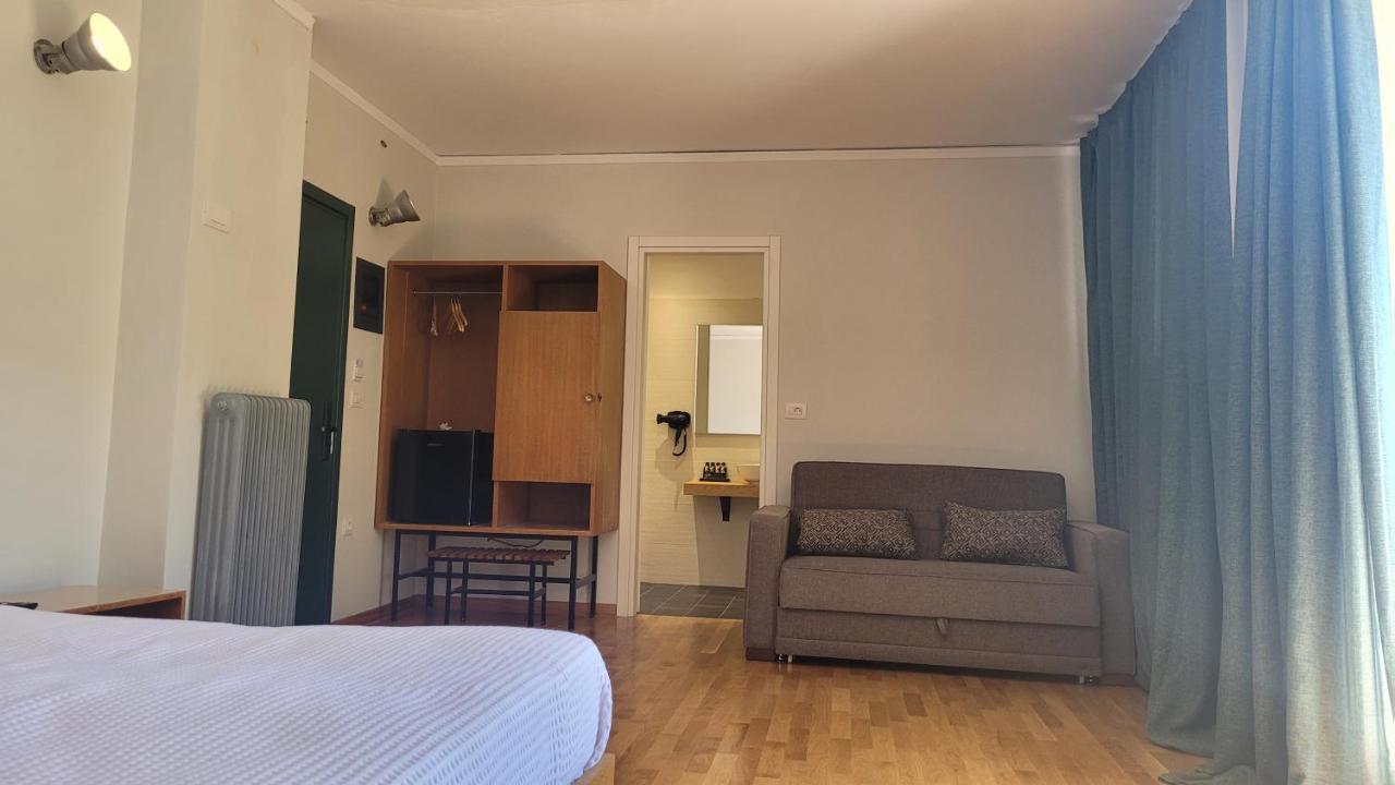 Theoxenia Hotel อันดริตไซนา ภายนอก รูปภาพ
