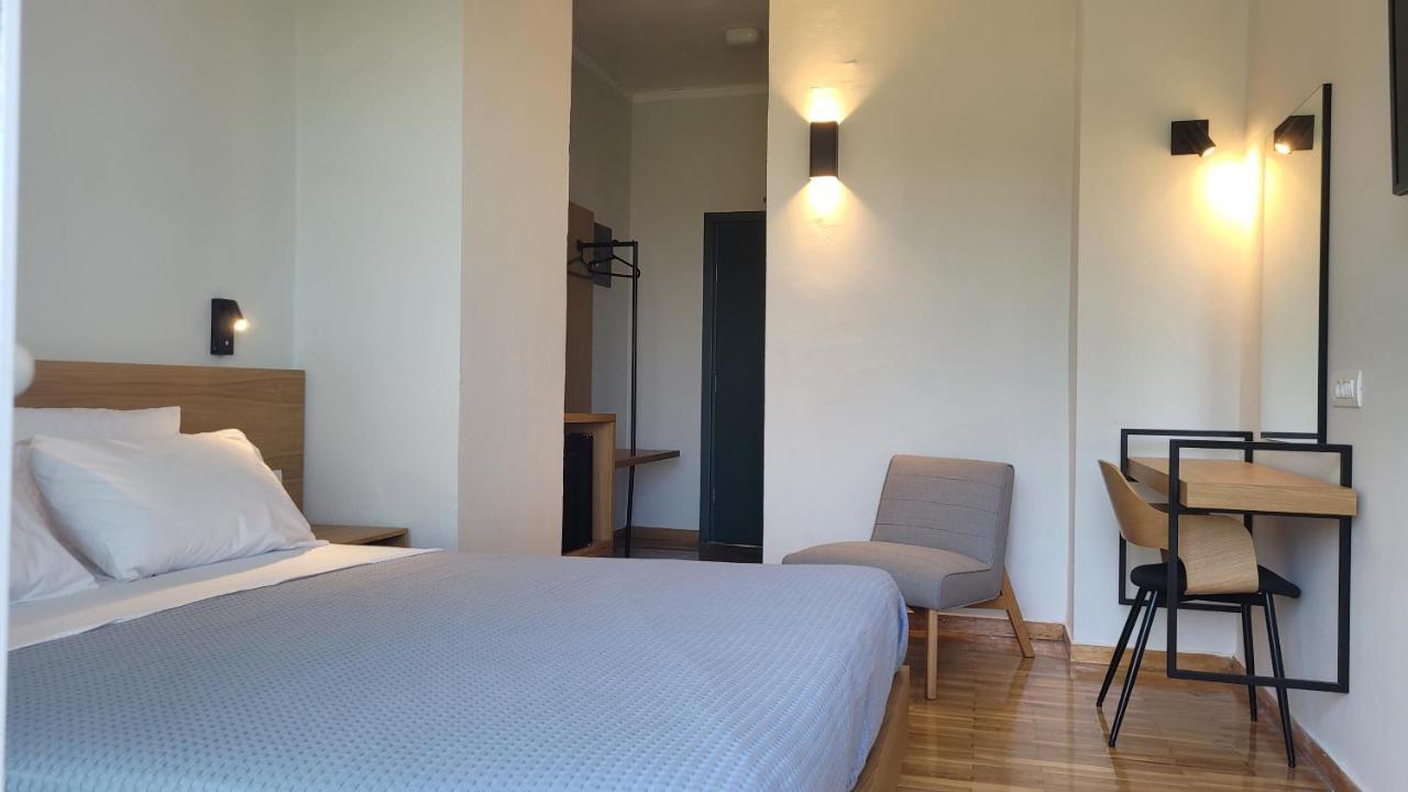 Theoxenia Hotel อันดริตไซนา ภายนอก รูปภาพ