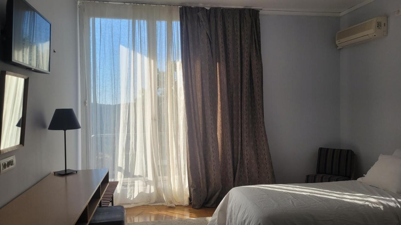 Theoxenia Hotel อันดริตไซนา ภายนอก รูปภาพ