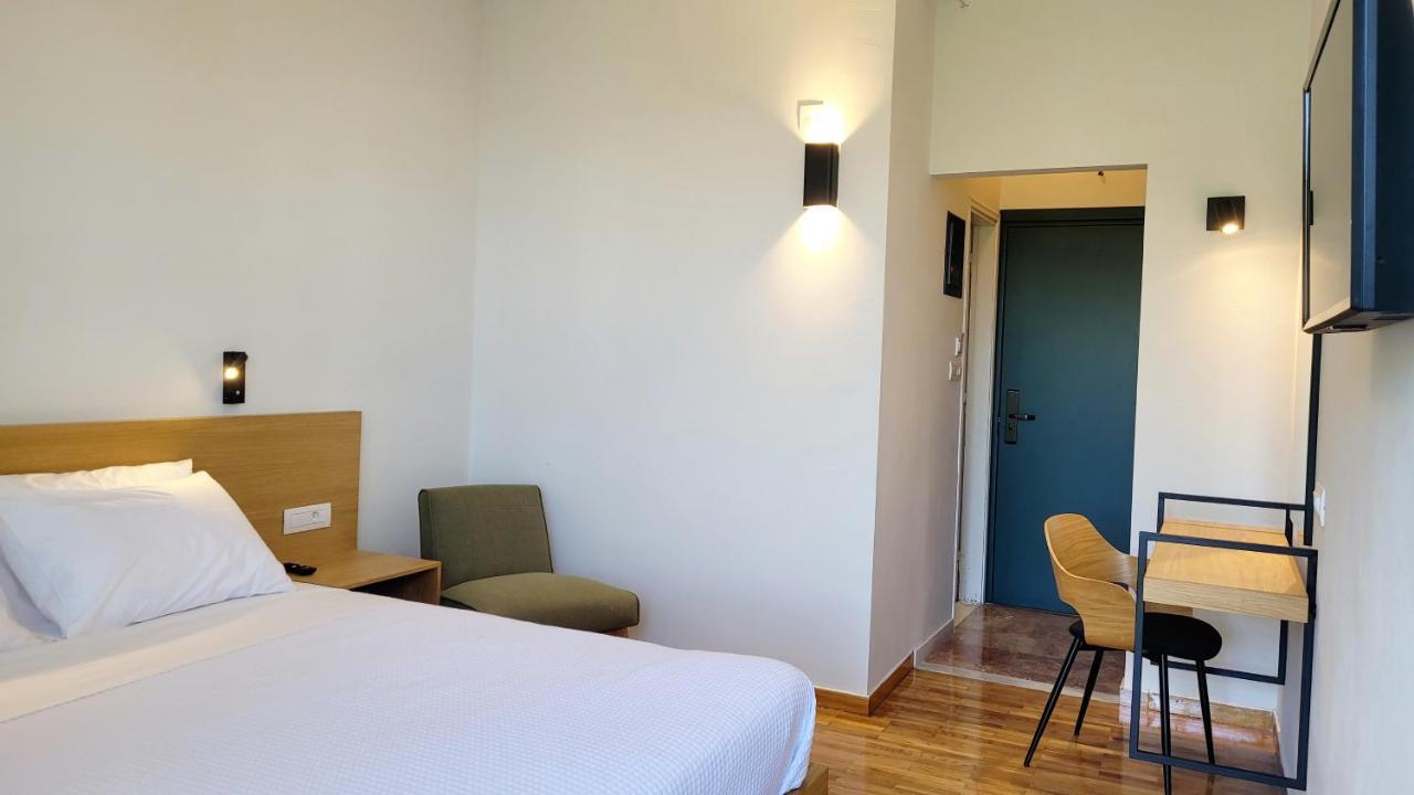 Theoxenia Hotel อันดริตไซนา ภายนอก รูปภาพ