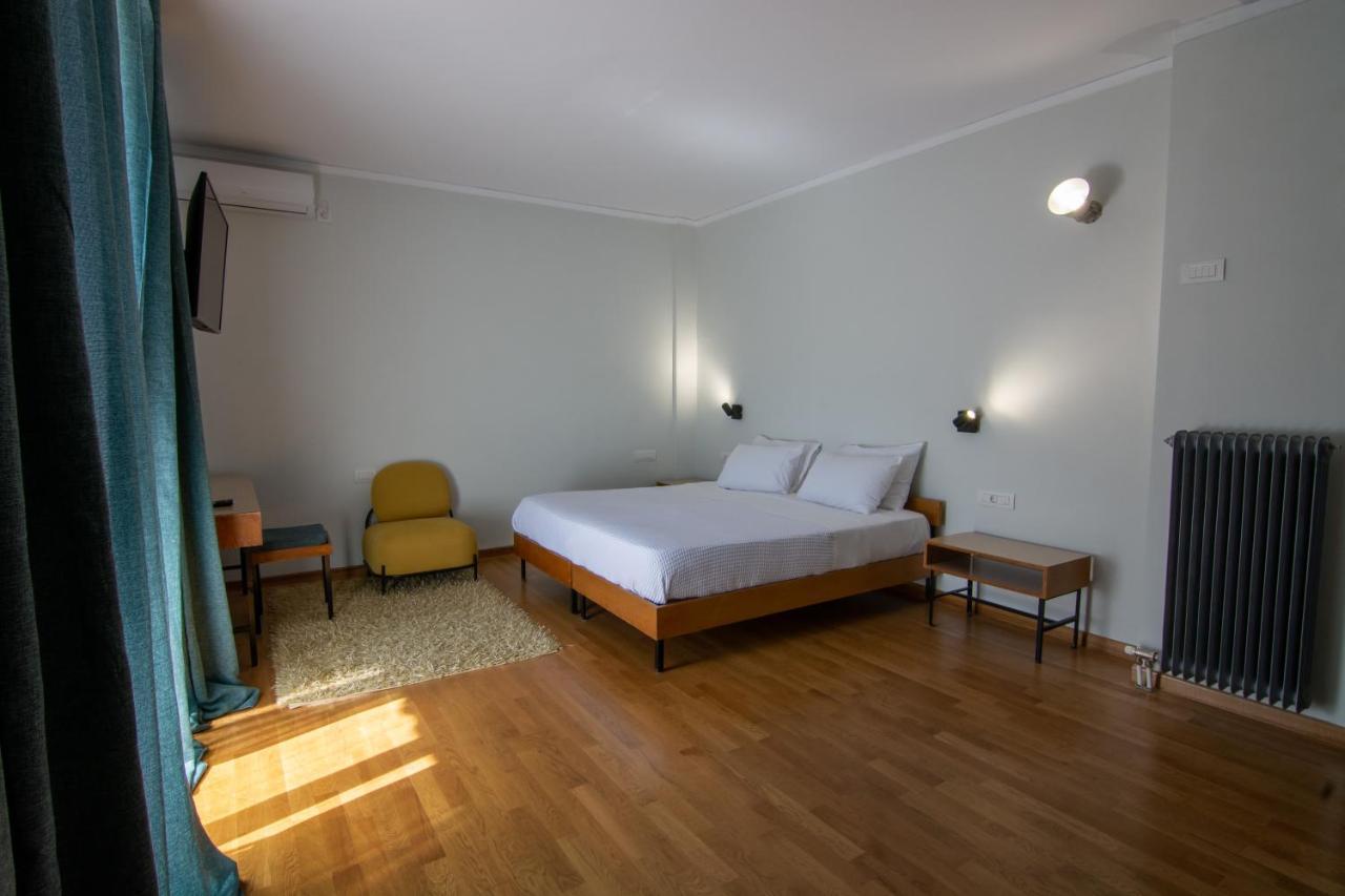 Theoxenia Hotel อันดริตไซนา ภายนอก รูปภาพ